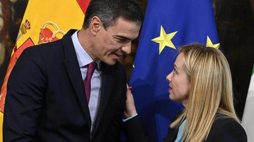 El presidente del Gobierno, Pedro Sánchez, junto a la primera ministra de Italia, Giorgia Meloni, en una imagen de archivo.