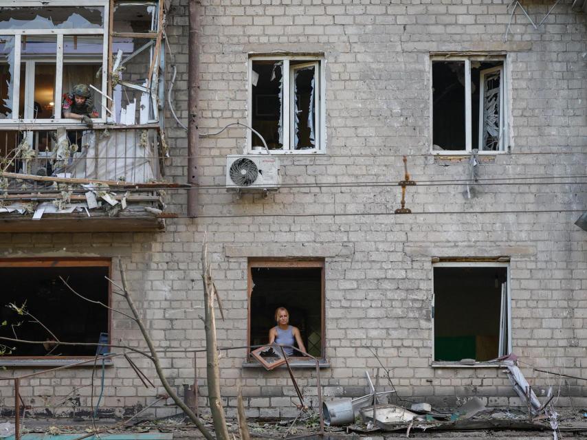 Resultado de un bombardeo ruso sobre la ciudad ucraniana de Donetsk, a mediados de julio.