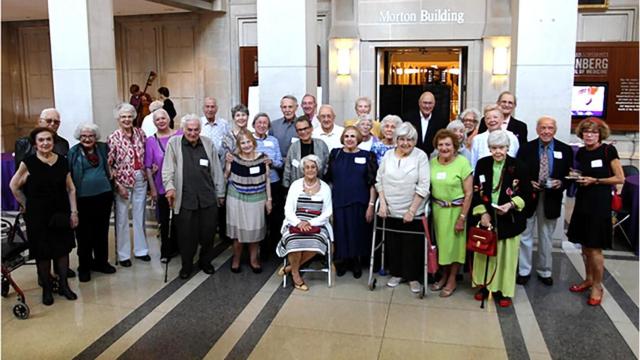 Participantes de un estudio de la Universidad Northwestern sobre función cerebral superior pasados los 80 años.