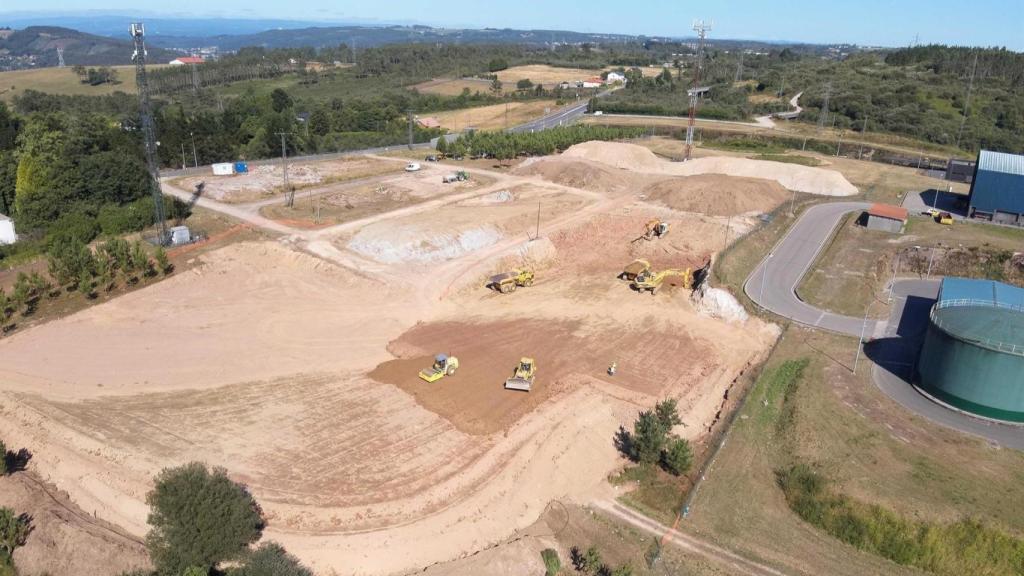Terrenos de la futura planta de clasificación de residuos téxtiles en Cerceda.