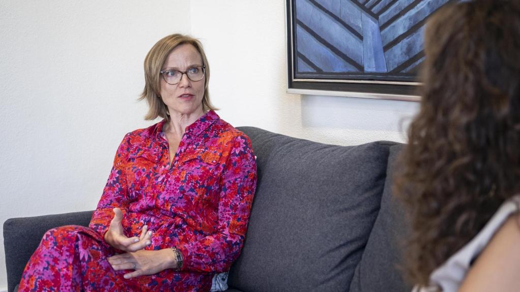 Sari Rautio, embajadora de Finlandia en España (2021-2025) durante su entrevista con EL ESPAÑOL.