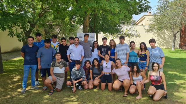 Visita de Víctor López de la Parte y Juan del Canto al campamento en la Fundación Rei Afonso Henriques