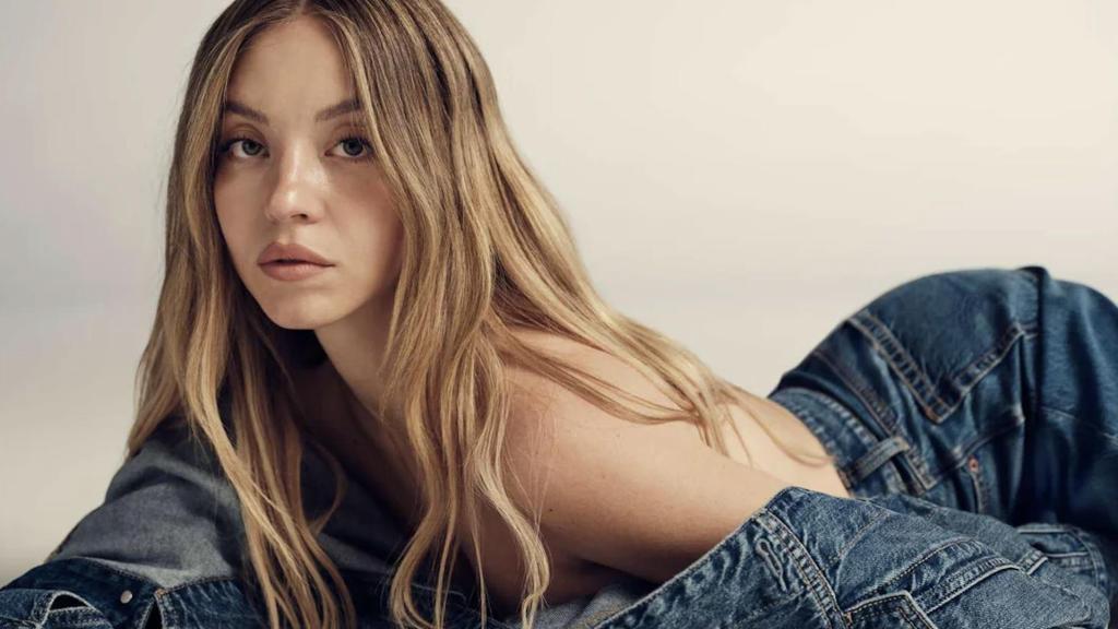 Sydney Sweeney posa para el anuncio de American Eagle.