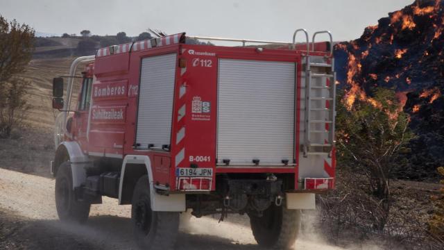 Foto de archivo de un camión de bomberos.