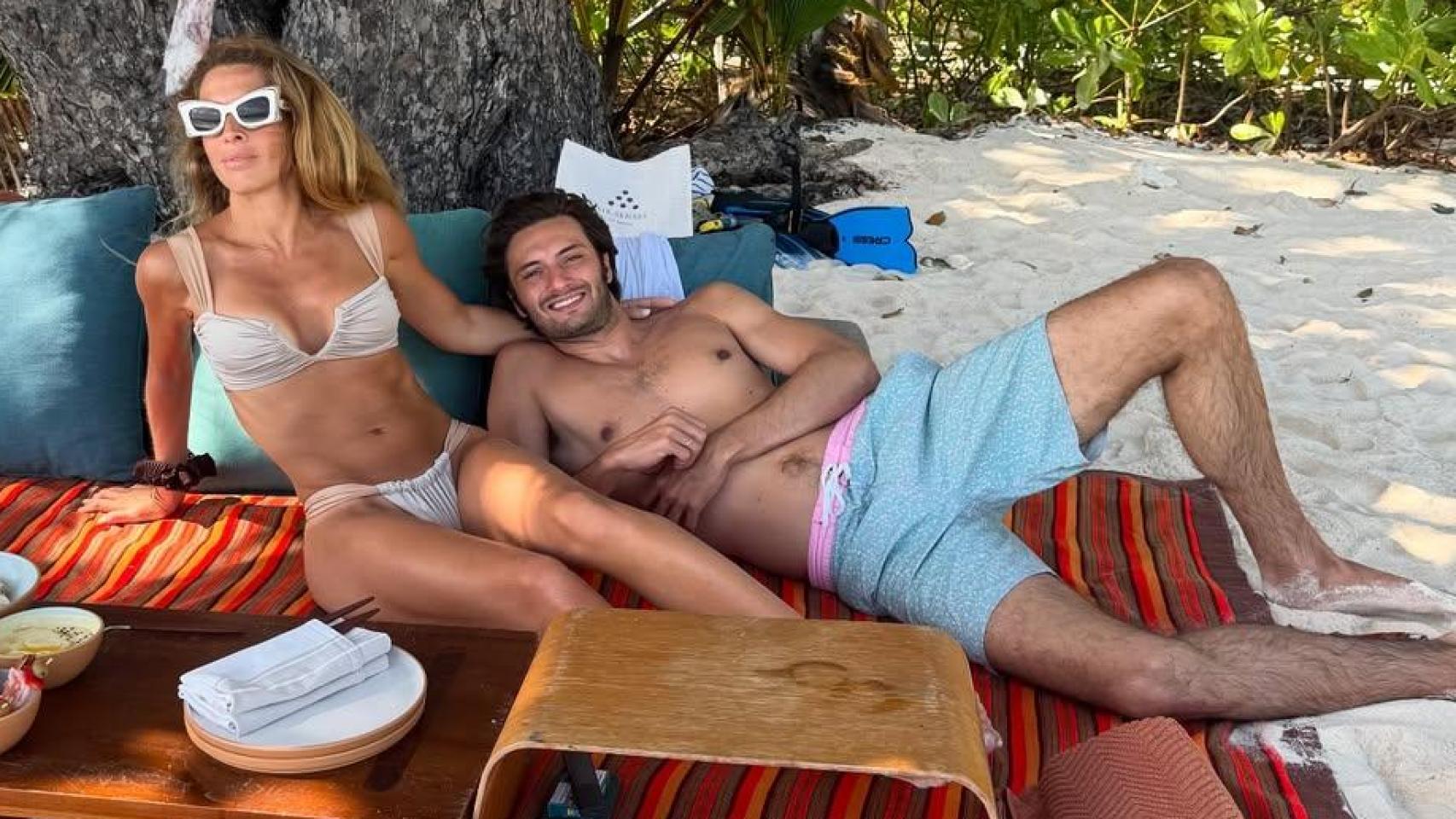 Belén Écija y su marido, Jaime Sánchez, de vacaciones en las islas Seychelles.