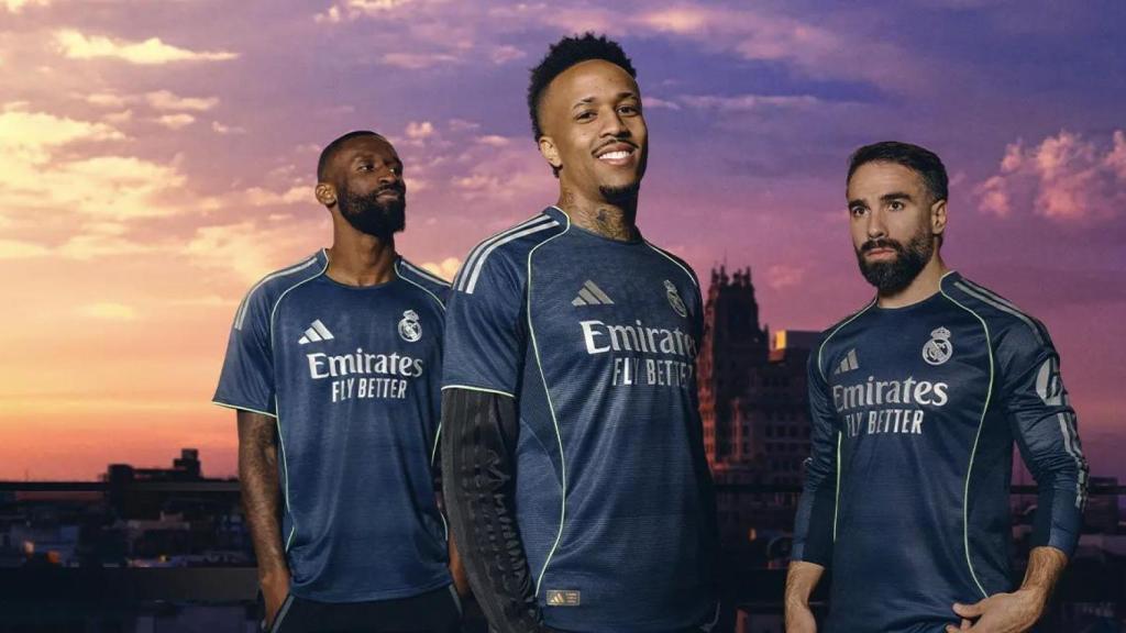 Rüdiger, Militao y Carvajal, con la segunda camiseta del Real Madrid 2025/26