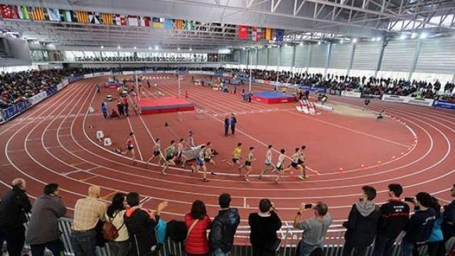 Pista de atletismo cubierta de La Aldehuela