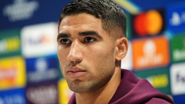 Achraf atiende a los medios en la rueda de prensa previa al partido ante el Arsenal en Champions.