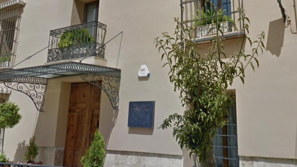 Fachada del Hotel Devanchan (Polop de la Marina, Alicante) de los constructores Pepe Ruz y Fernando Huet, en el que se encontraba la oficina de Koldo García y Patricia Úriz.