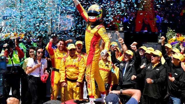 Álex Palou celebra su victoria en el pasado Gran Premio de Monterrey de IndyCar