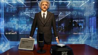 Robot de Albert Einstein vendido en el Robot Mall.