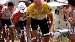 Bjarne Riis, en una etapa del Tour de Francia