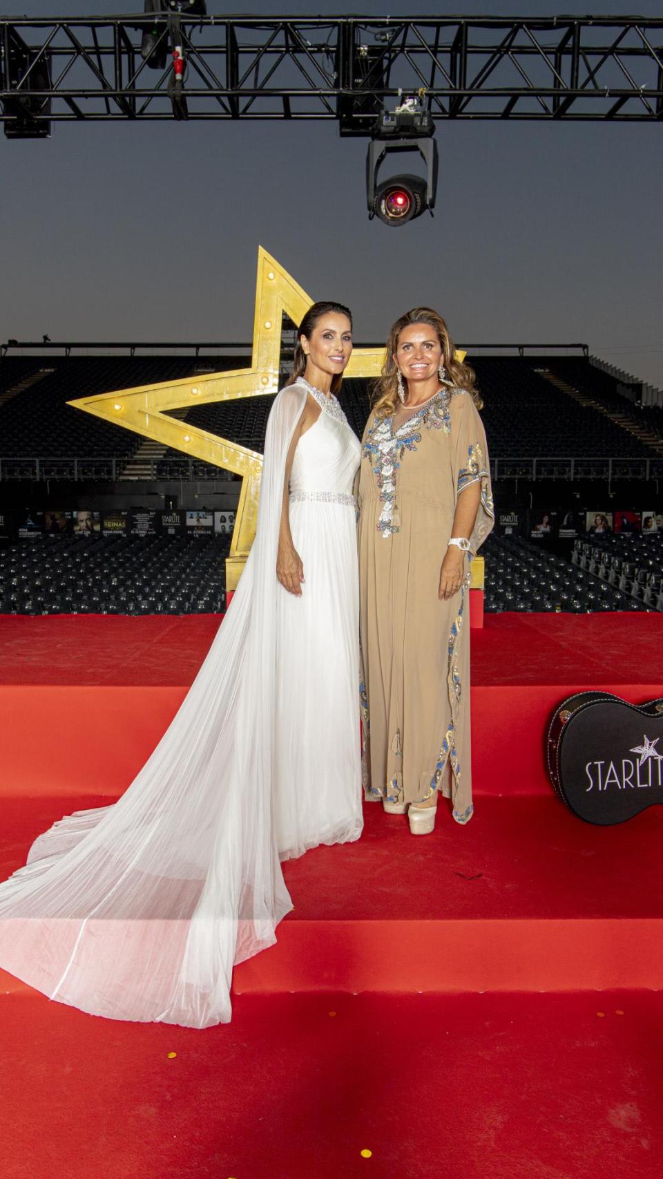 Paloma Cuevas y Sandra García-Sanjuán en la Gala Starlite, en 2021.