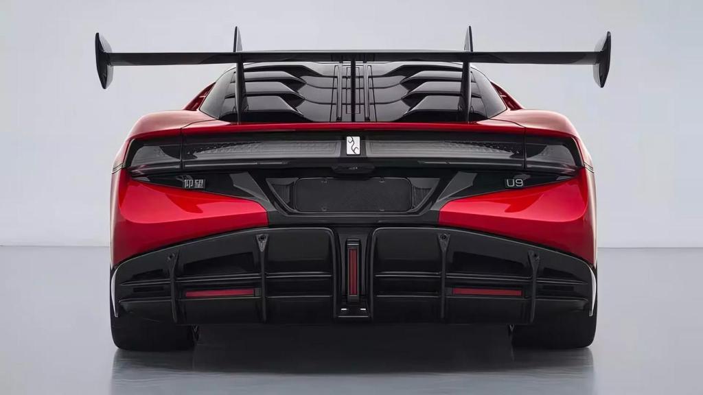 Yangwang U9 Track Edition por detrás.