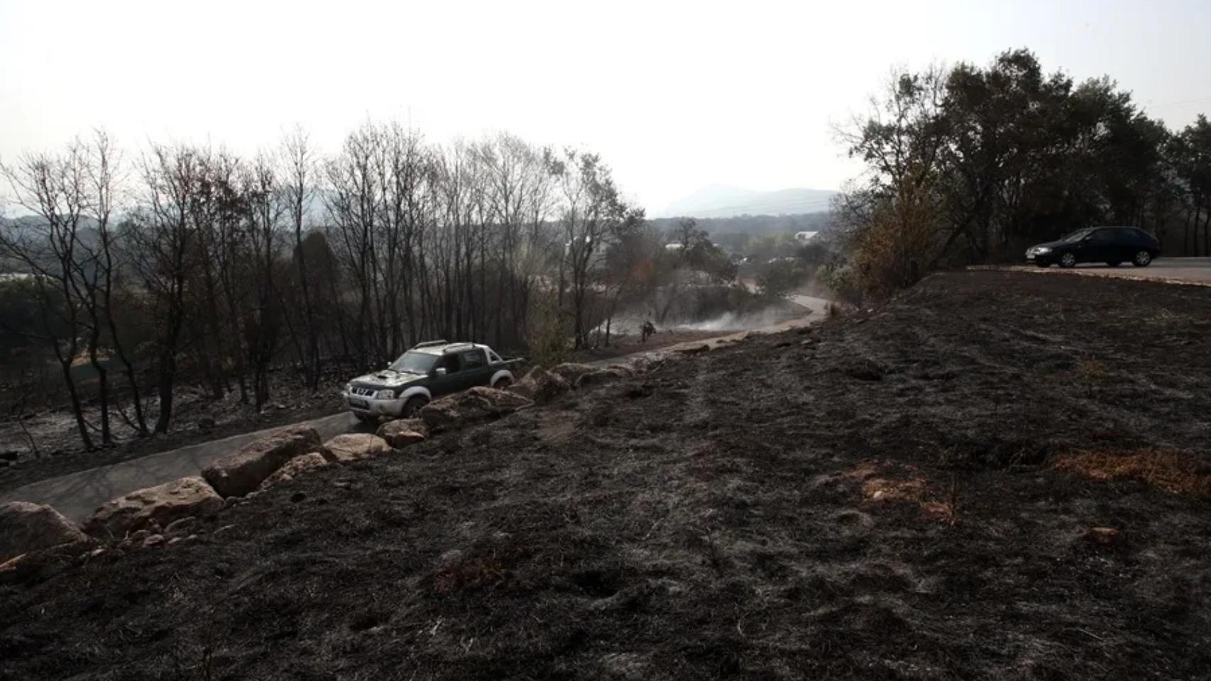 Imagen del fuego declarado en la localidad leonesa de Yeres que ha afectado al espacio natural de Las Médulas.