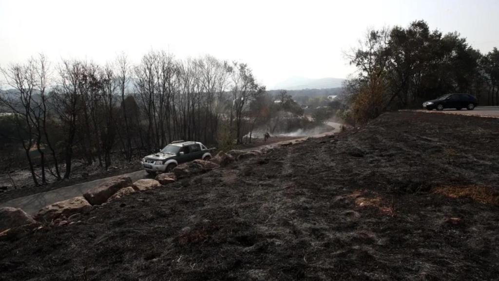 Imagen del fuego declarado en la localidad leonesa de Yeres que ha afectado al espacio natural de Las Médulas.