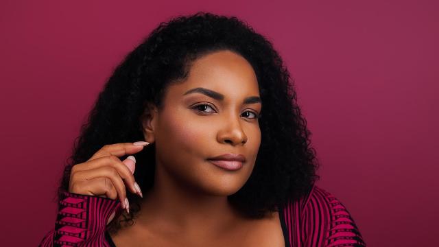 Kelly Massol, la fundadora de Les Secrets de Loly, la firma de belleza especializada en el cuidado del cabello que arrasa en Francia.