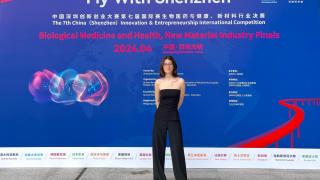 Lara Orantes, de Factoría de Patologías, en una ponencia.