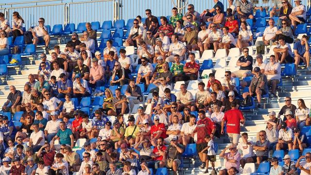 Afición zaragocista en el Ibercaja Estadio.