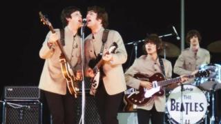 Un fotgrama del documental 'The Touring Years' que muestra Beatles durante el concierto en 1965