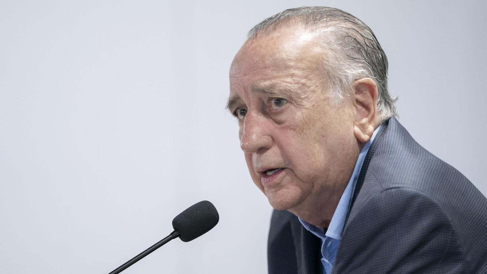 Fernando Roig, ante los medios para comunicar los beneficios del Grupo Pamesa.