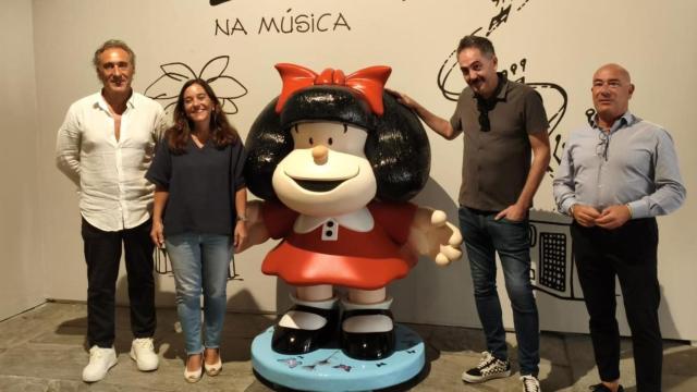 A Coruña estrena una figura de Mafalda a tamaño real como parte de Viñetas desde o Atlántico