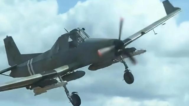 Zlin Z-137 Agro Turbo convertido en avión militar de caza