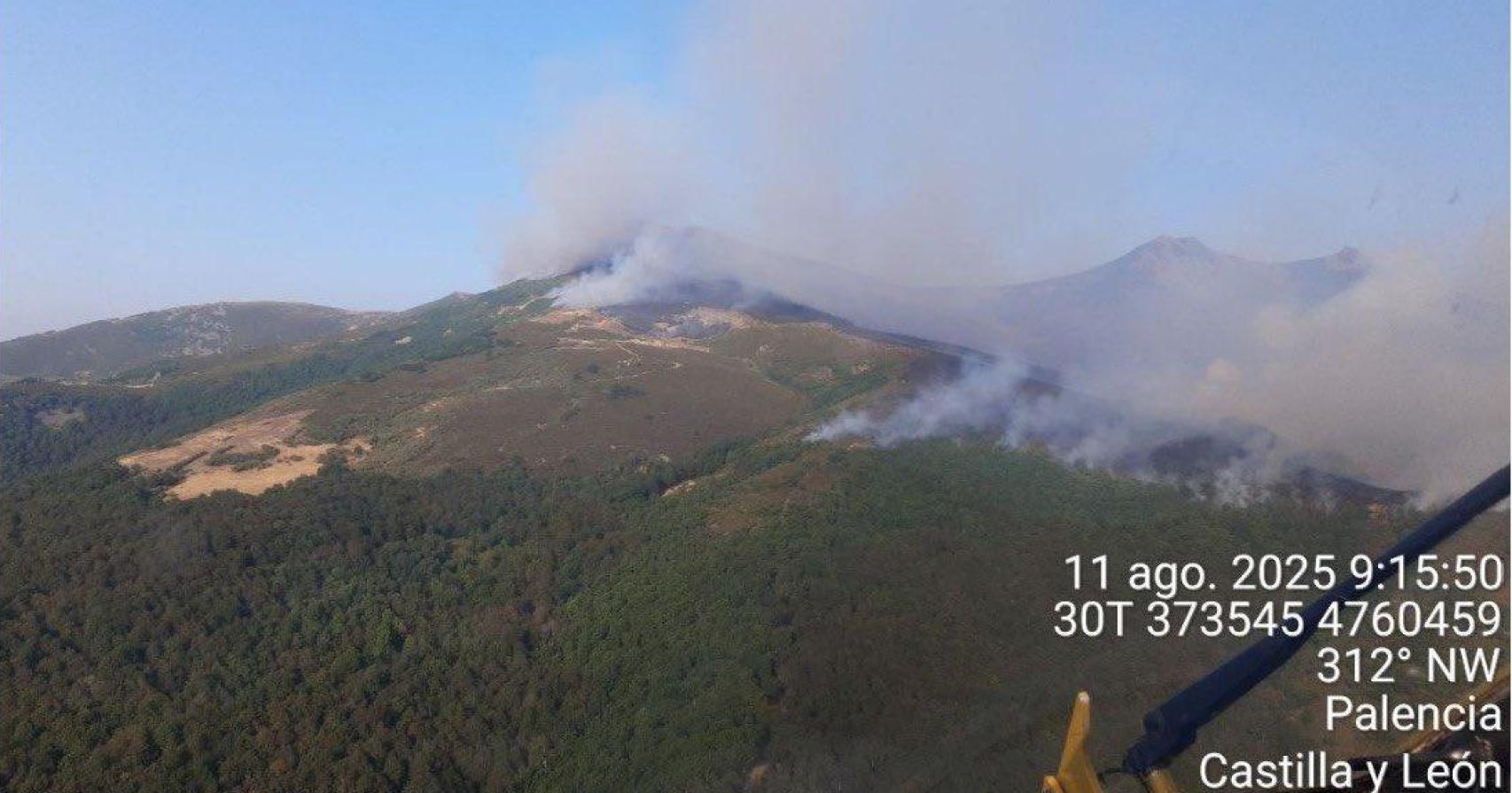 Imagen del incendio de Resoba, en la Montaña Palentina, este pasado lunes