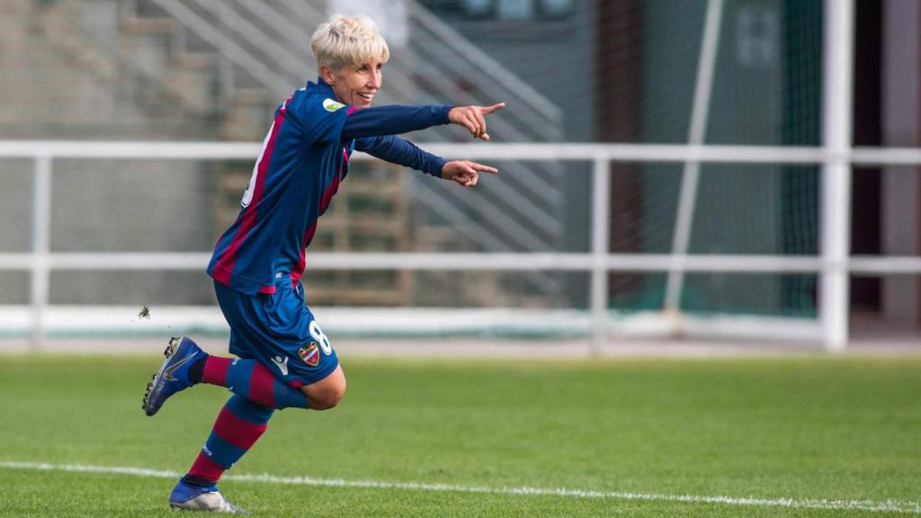 Sonia Bermúdez, durante su etapa en el Levante.