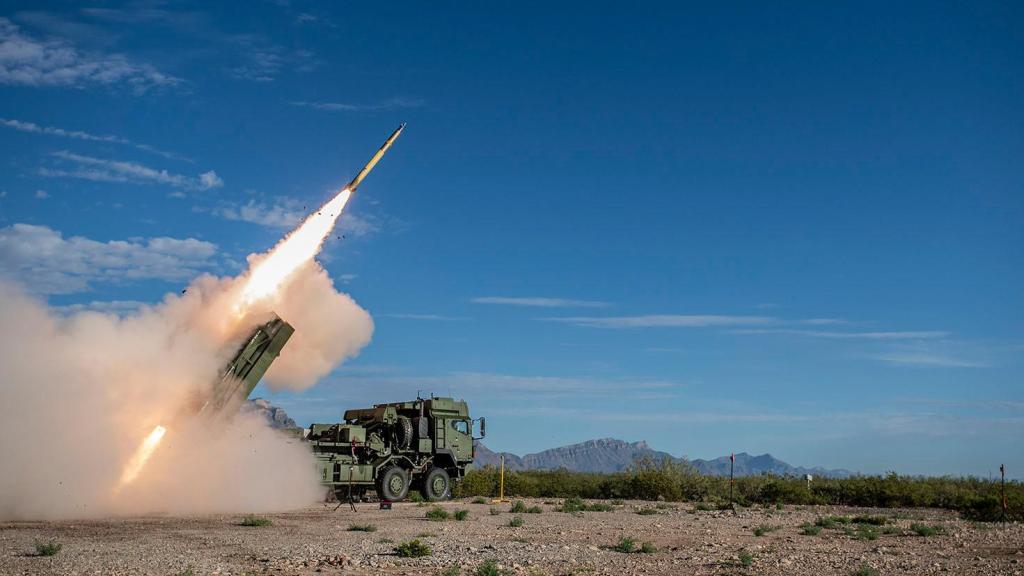 Primer disparo real del sistema lanzacohetes GMARS