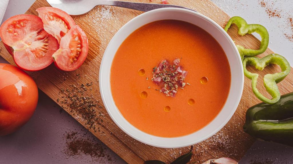 Un bol de gazpacho.