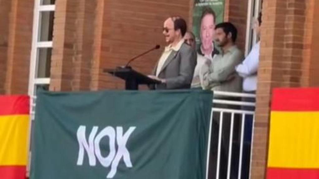 Santiago Segura caracterizado como Torrente durante el rodaje de 'Torrente presidente'.