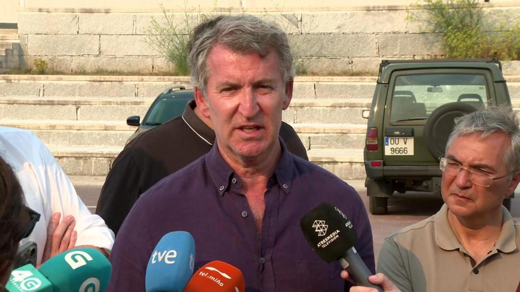 El líder del PP, Alberto Núñez Feijóo, comparece ante los medios este miércoles en Orense.