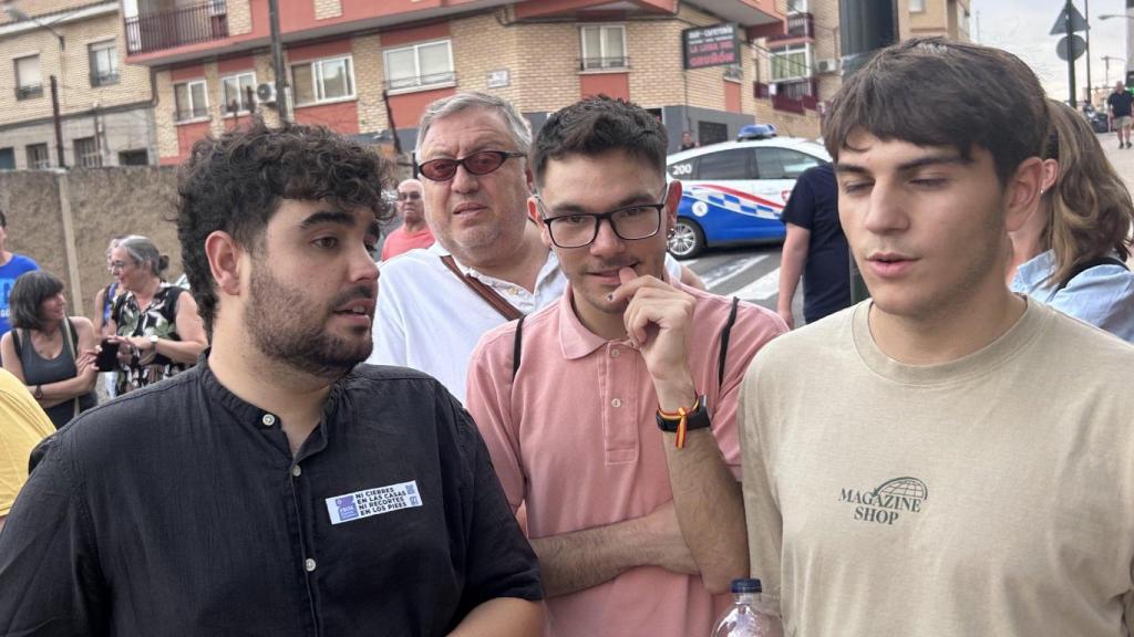 Alfonso Gómez, durante la protesta por el cierre de las Zonas Jóvenes.