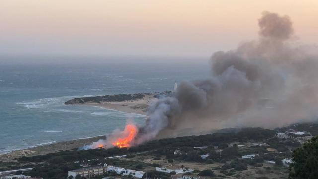 Imagen de archivo de un incendio en los Caños de Meca.