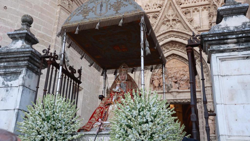 Procesión de la Virgen de los Reyes en Sevilla.