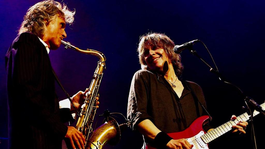 La penúltima cita musical del mes será el espectáculo de The Dire Straits Experience