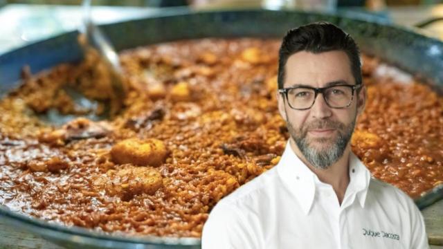 El chef Quique Dacosta y una paella.