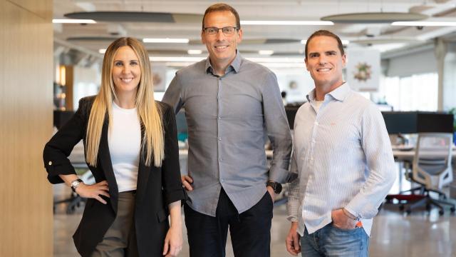 Mireia Calvo, CEO; Toni Díaz, CFO, y Albert Prat, fundador de Beself Brands.