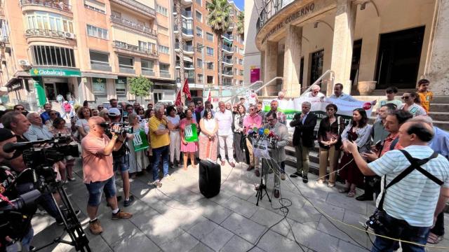 Concentración de sanitarios, este jueves en Ciudad Real.