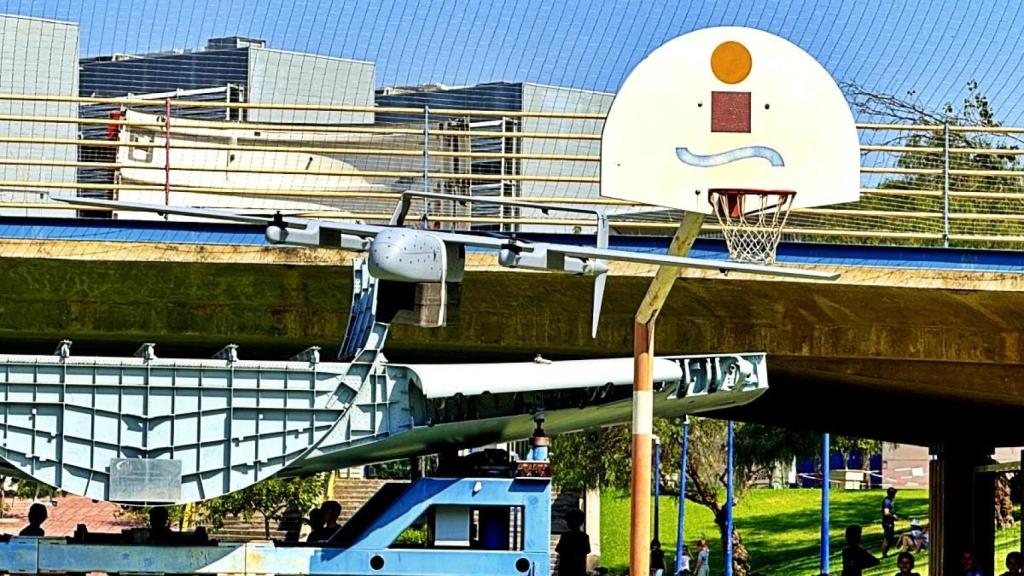 Dron propulsado con una pila de combustible de hidrógeno