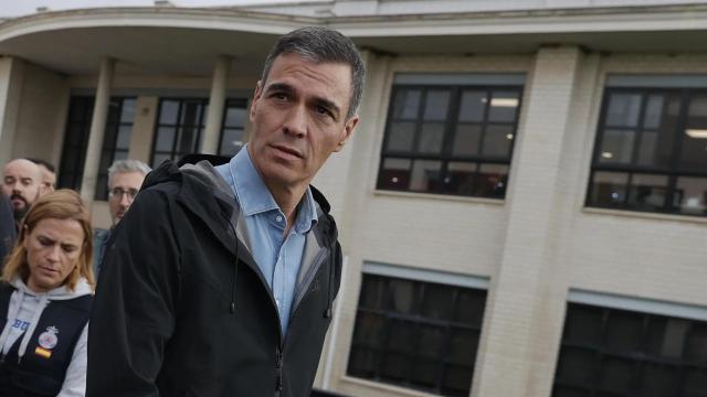 El presidente  Sánchez, en el Centro de Emergencias de la Generalitat Valenciana tras la dana.