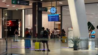 Viajeros en la estación de Vigo este jueves