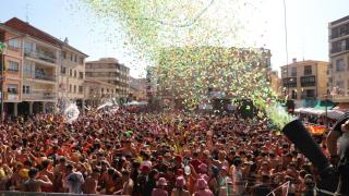La Plaza Mayor de Guijuelo celebra el chupinazo 2025