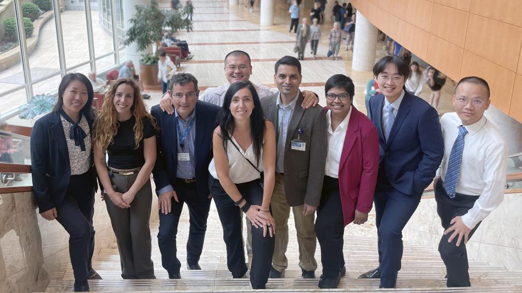 Foto del equipo de investigación al que pertenece Verónica Rodríguez en Mayo Clinic.