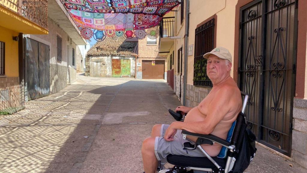 Blas, de 72 años, vecino de Oliva de Plasencia.