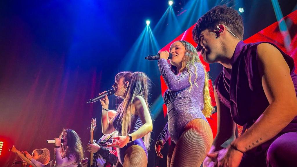 Delantera vocal de orquesta Kronos