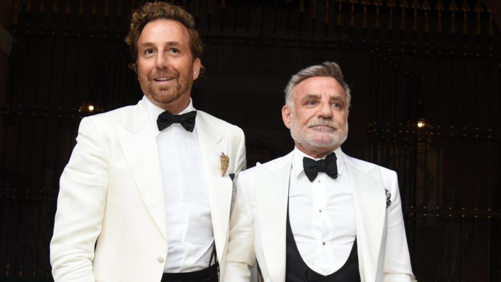 El arquitecto y el director de televisión se convirtieron en hombres casados el 19 de mayo de 2023.