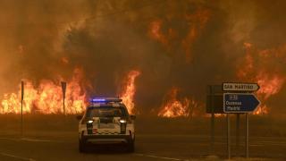 La medida de confinamiento por los incendios se ha levantado para más de 200 personas en distintos puntos de Ourense, aunque se mantiene para otras 120 por los incendios forestales que afectan a esa provincia.