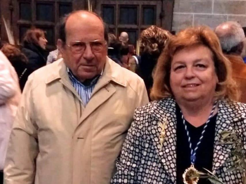 Ana Salegui junto a su marido, Agustín Gutiérrez Vivas, fallecido en 2022.